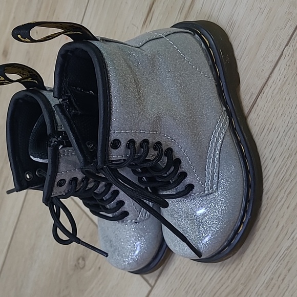 Dr. Martens Kids' Shimmering Silver Boots Size 8 - Picture 2 of 11
